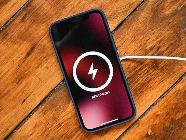 富平苹果手机维修分享iPhone 12可以随便充电吗 